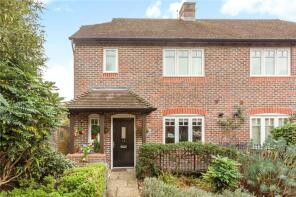 12, Clement Court, Chawton, Alton GU34 1EE