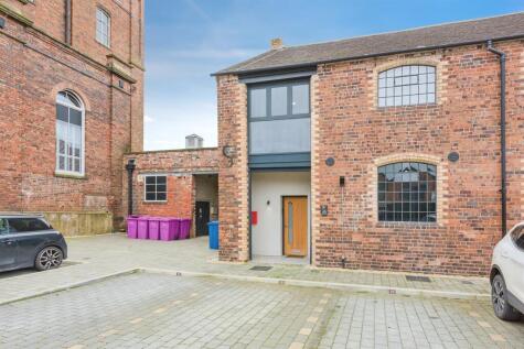Tolson Court, Fazeley, Tamworth