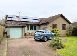 17, St Serf's Road, Kinross KY13 0PQ