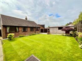 7, Bankfield Grove, Scot Hay, Newcastle ST5 6AR