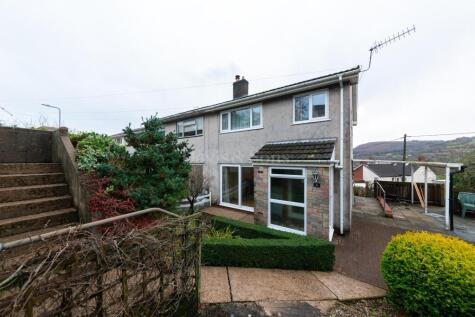 Llwynon, Gelli Crescent, Risca, Newport. NP11