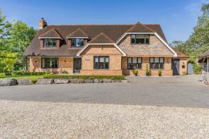 Brath Y Cawr, Cardiff Road, Edwardsville, Treharris CF46 5PU