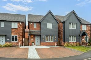 4, Village Gardens, Studley B80 7NG