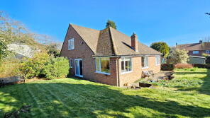 Pendle, Bath Road, Speen, Newbury RG14 1QY
