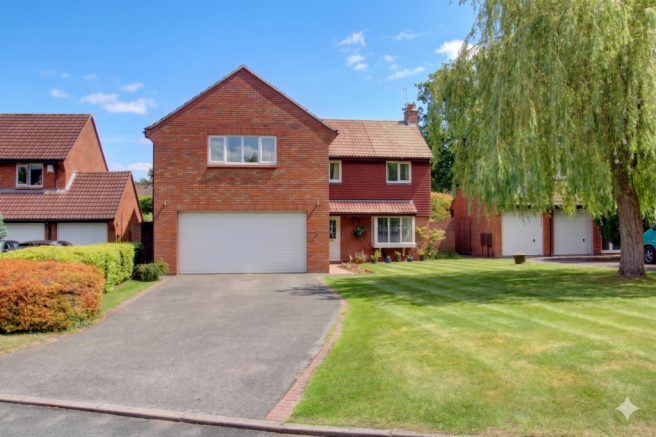 Dunvegan Close Kenilworth - Matt Clinton EweMove