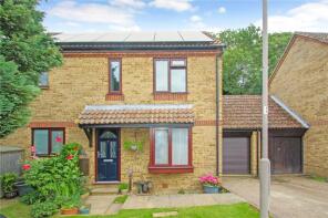 7, Capel Close, Buckingham MK18 5HX