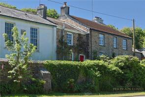 Smugglers Stow, A374 Between Milladon Lane And Access To Trewin House, Torpoint PL11 3EZ