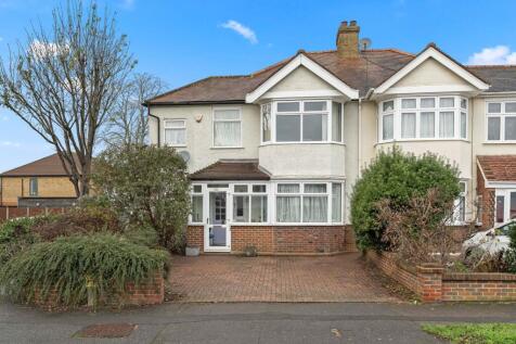 Farm Way, Worcester Park, KT4