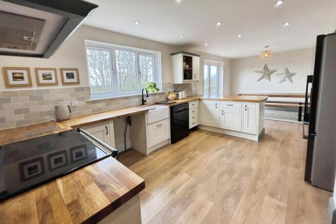 Kitchen/Dining Room