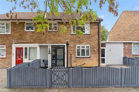 St. Peters Pavement, Basildon, Essex, SS14