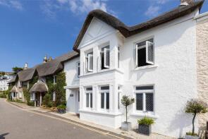 17 Bay Cottage, Lower Castle Road, Truro TR2 5DR