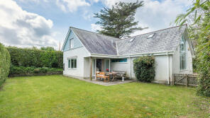 Grass Court, Rock PL27 6LS