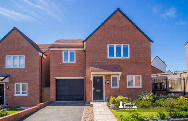 Four bedroom detached house for sale