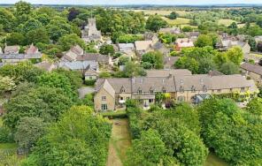 1, Clifford Terrace, Wootton, Woodstock OX20 1WA