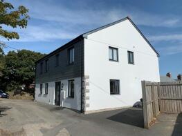 Sunflower, Lane From Coliza Hill To Polyear Farm, Trelowth, St. Austell PL26 7DX