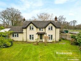 Moorfields, Earles Road, Three Legged Cross BH21 6RZ