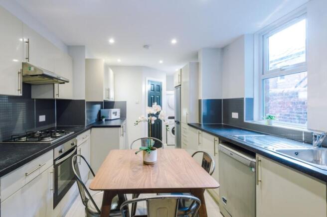 217OR - Kitchen