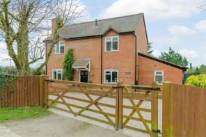 High Grove, Badgers Croft Access, Hereford HR4 8LW
