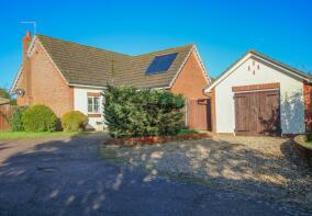 1, Herons Way, Saxmundham IP17 1JN