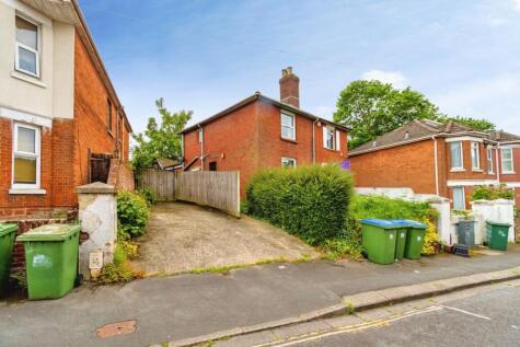 Sandhurst Road, Southampton, Hampshire, SO15