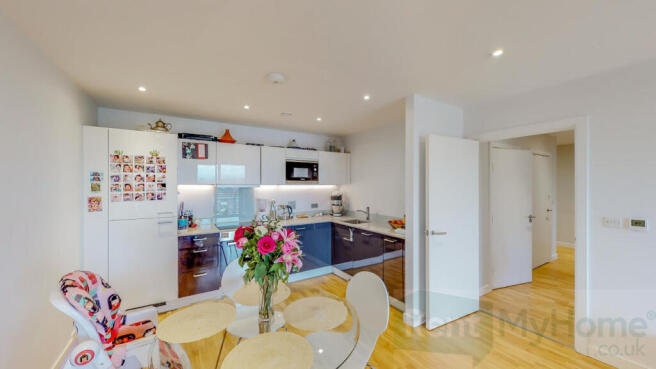 8395628-interior14-800.jpg