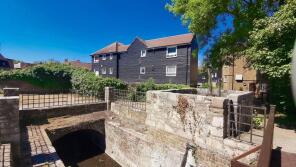 7, Romeland, Waltham Abbey EN9 1QZ