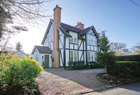 16, Greenhill, Bromsgrove B60 1BJ