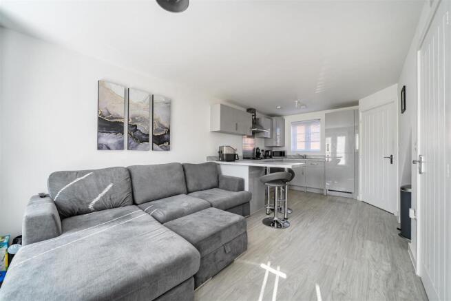 46 Kempton Drive, Towcester