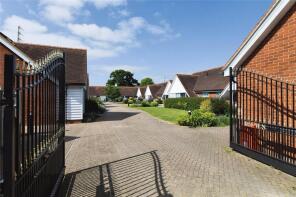 12, Kirk Mews, Chelmsford CM3 6GL