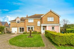 56, Hurst Point View, Totland Bay PO39 0AQ