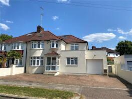 28, Uxendon Hill, Wembley HA9 9SL