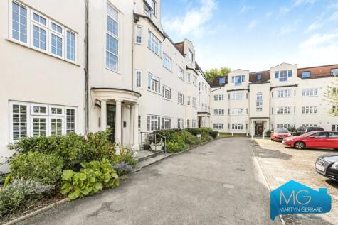 Etchingham Park Road, London, N3