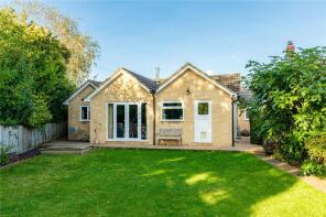 Melvina, Street From A43 Through Juniper Hill, Brackley NN13 5RH