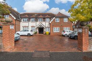 Flat 2, 1 Village Gate, Southampton Hill, Fareham PO14 4BJ