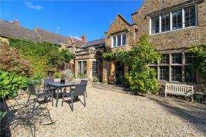 Chideock Court, Main Street, Bridport DT6 6JQ