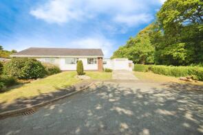 35, Bryn Tyddyn, Criccieth LL52 0PE