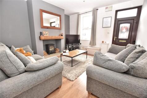 Gladstone Street, Hadfield, Glossop, Derbyshire, SK13