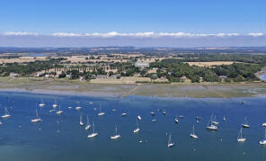 Shearwater, Bosham Hoe, Bosham PO18 8ET