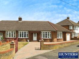 3, Povey Avenue, Wainscott, Rochester ME2 4LZ