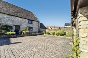 5, Tythe Court, Hay Street, Marshfield SN14 8NL