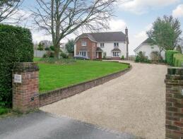 Twin Beeches, Horseshoes To Gaunt's Common - Lane, Wimborne BH21 4JR
