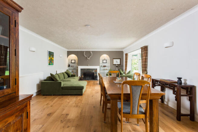 Sitting/Dining Room