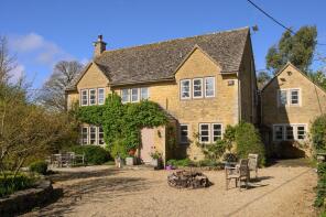 Crofton House, A40 Farmington Section, Cheltenham GL54 3NQ