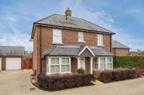 8, Pynham Crescent, Chichester PO18 8FQ