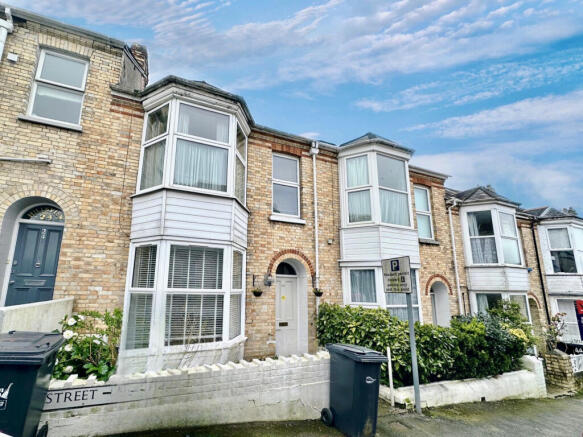 4 Bedroom terraced house