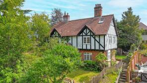 2, Woodlands Cottages, Pikes Hill, Lyndhurst SO43 7BA