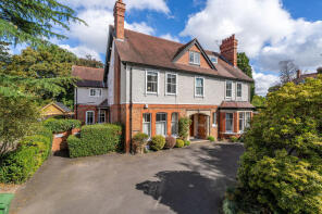 Flat 1, 26 Kingsland Court, Kennedy Road, Shrewsbury SY3 7AB