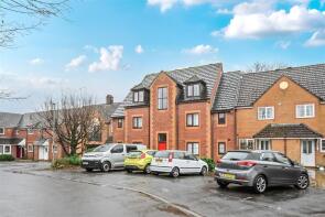 22, Morse Close, Chippenham SN15 3FY