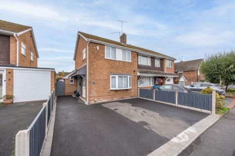 Calvin Close, Wombourne, WV5