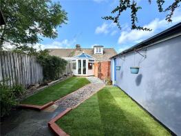 20, Catherine Crescent, Salisbury SP5 3NS